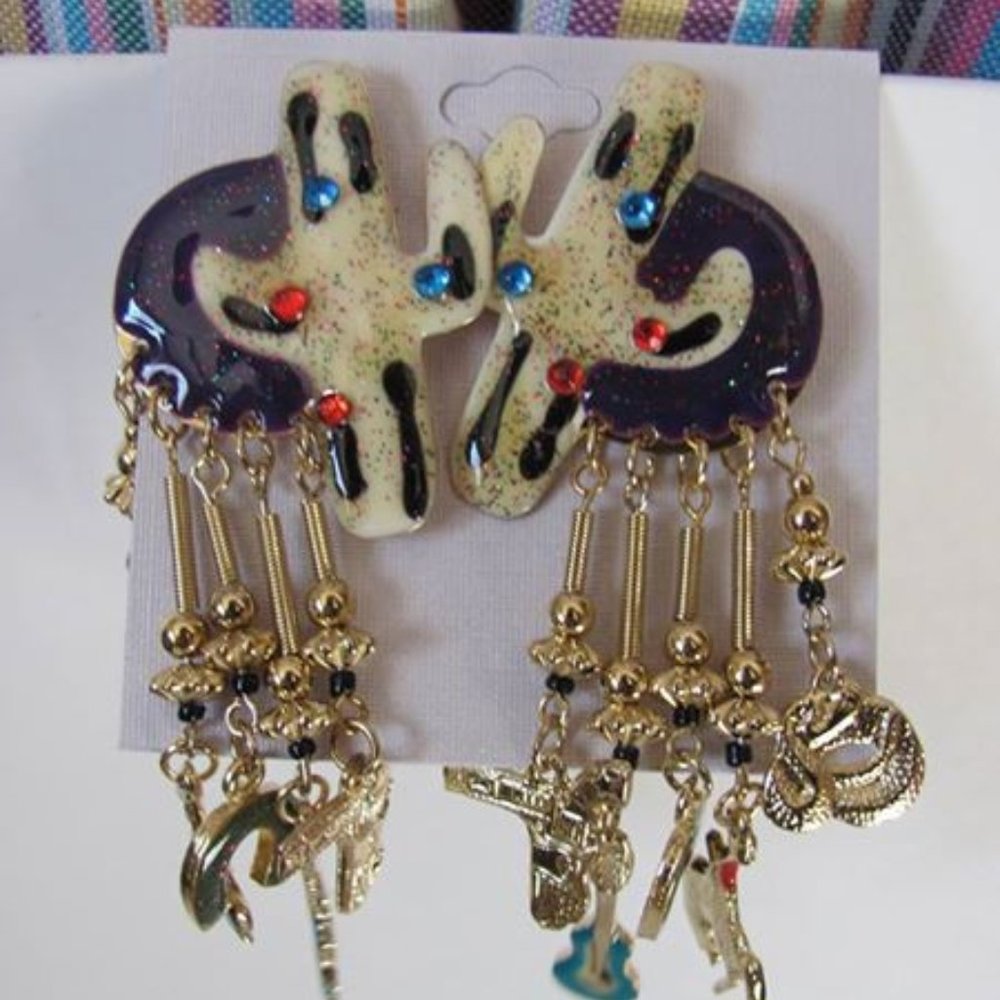 CACTUS DANGLE ENAMEL EARRINGS NIP